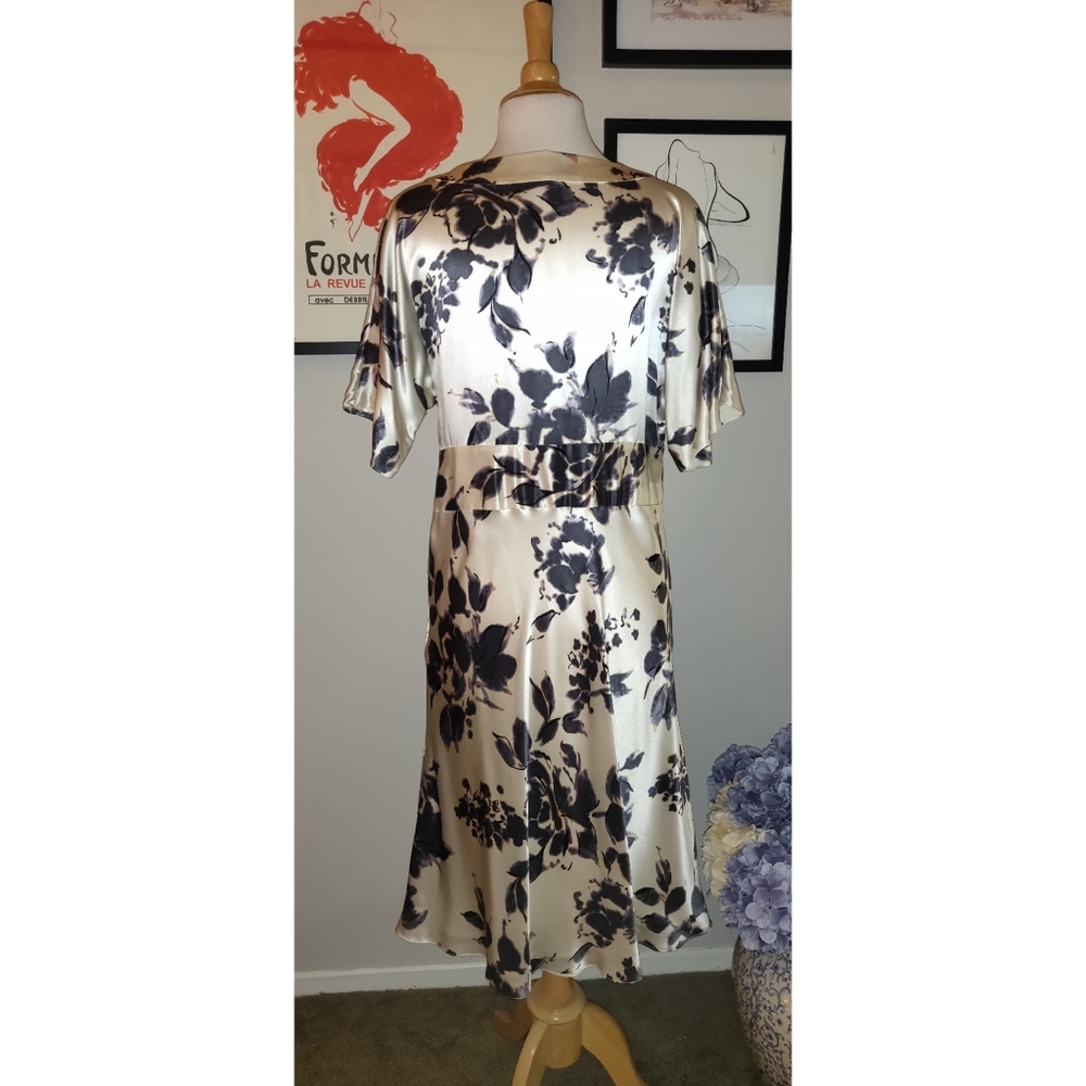Sweet Silk Spring Dress - Picture 2 of 3